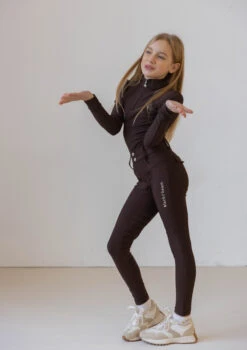 Junior Cara Hybrid - Espresso 9 Junior Cara Hybrid - Espresso -Black Heart Equestrian Store 792A1062