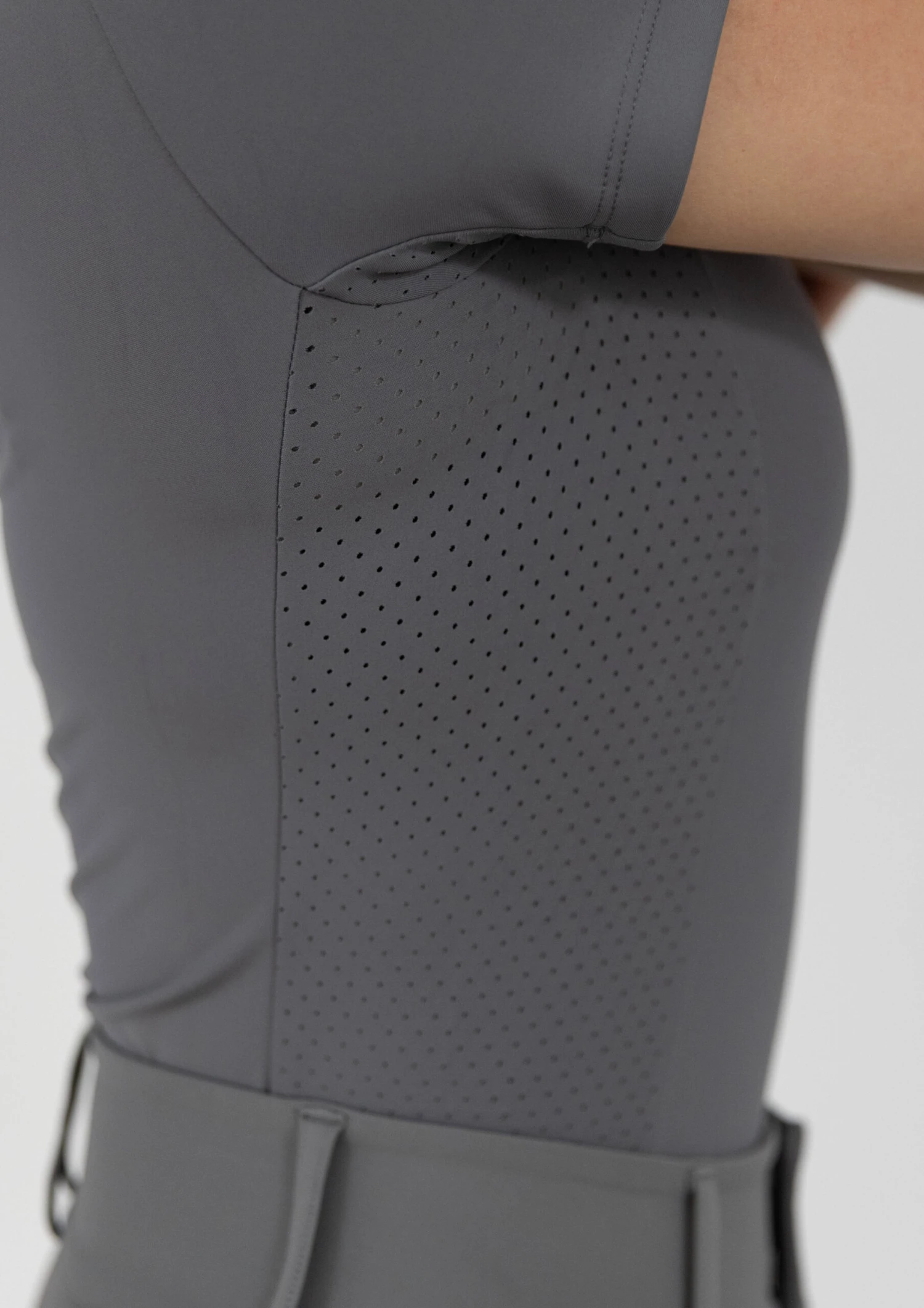 AirTec Short Sleeve Base Layer - Pebble 6 AirTec Short Sleeve Base Layer - Pebble - Image 5