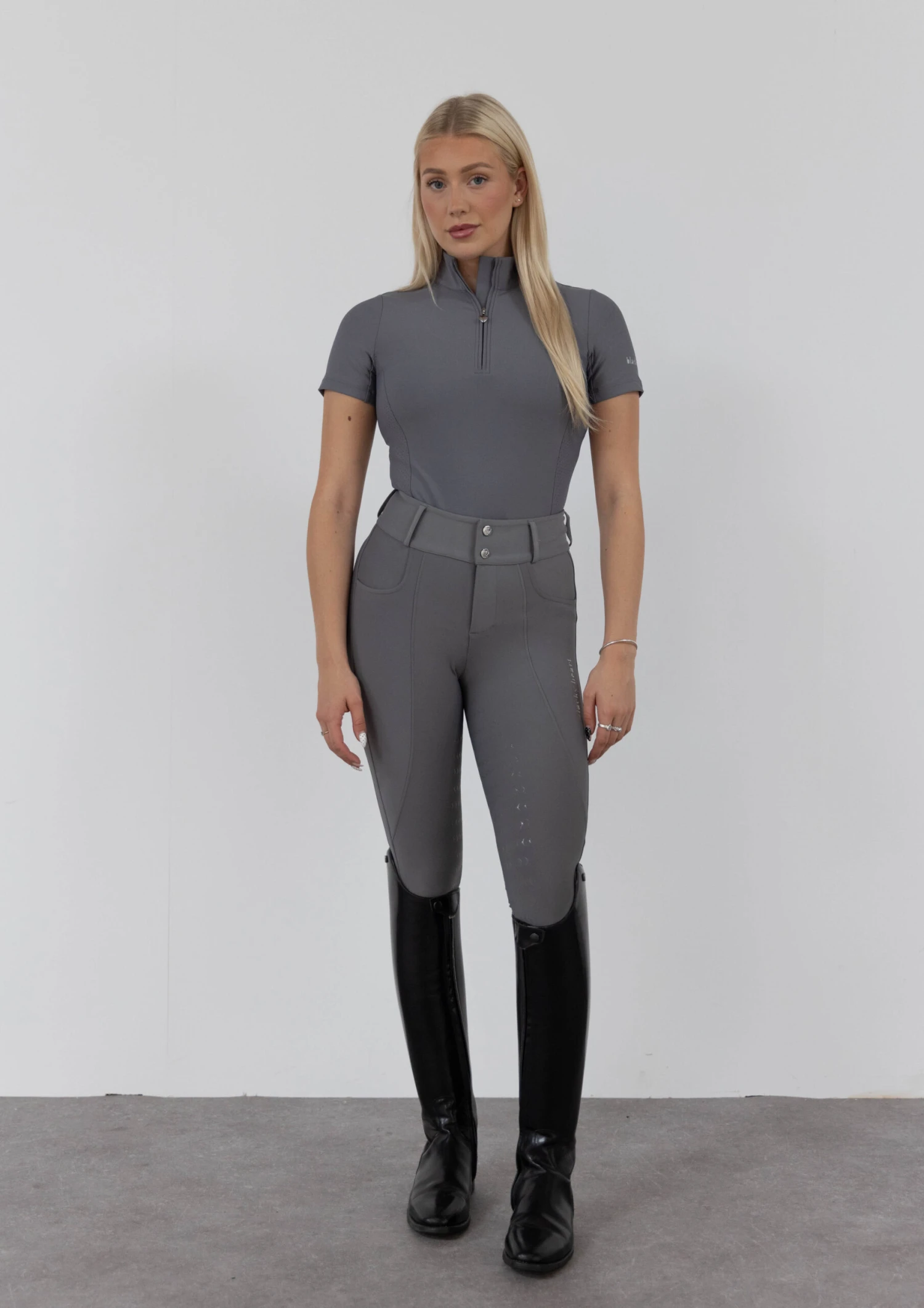 AirTec Short Sleeve Base Layer - Pebble 4 AirTec Short Sleeve Base Layer - Pebble - Image 3